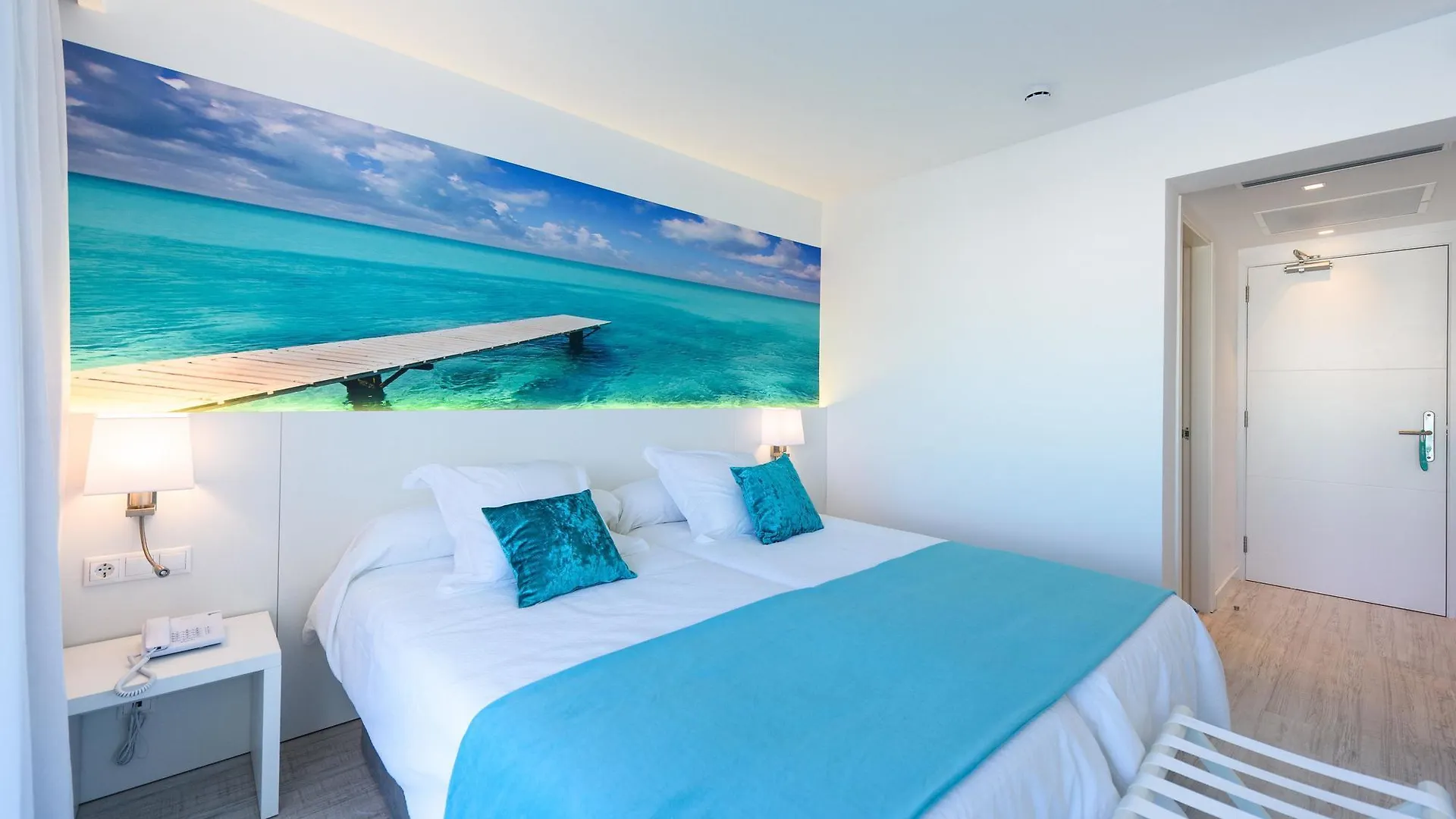 Plaza Santa Ponsa Boutique - Adults Only. Hotel 4*,