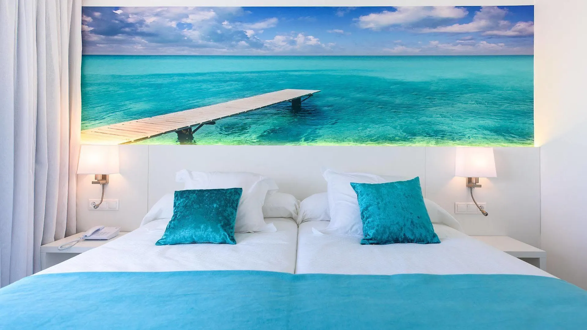 Plaza Santa Ponsa Boutique - Adults Only. Hotel 4*,  Spanje